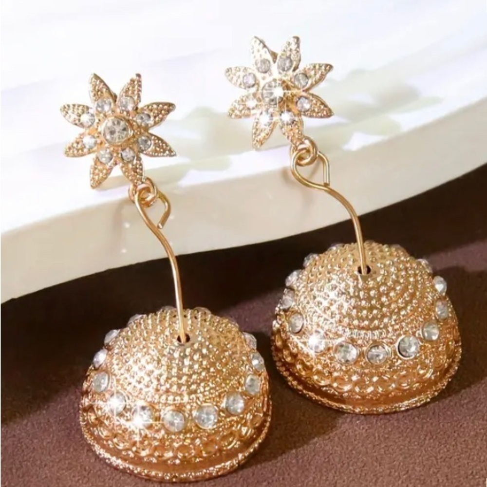 Bollywood Earrings - Picture 2 of 3